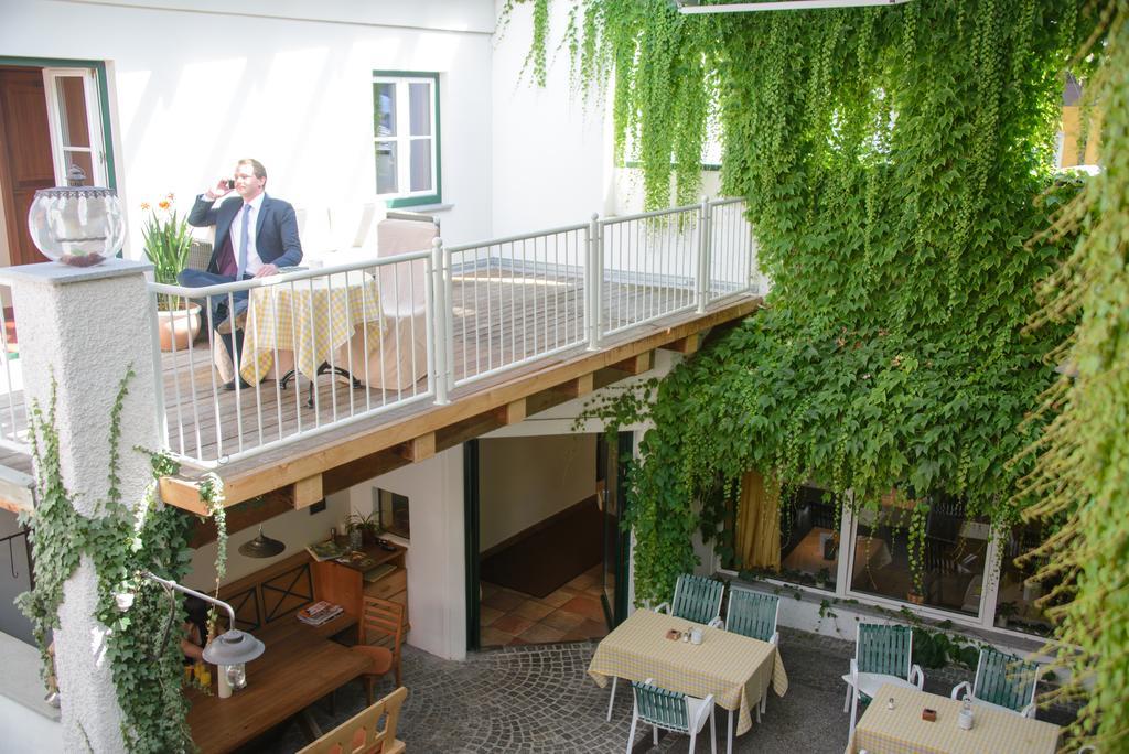 Gasthof Hotel Zweimueller Grieskirchen Exterior foto